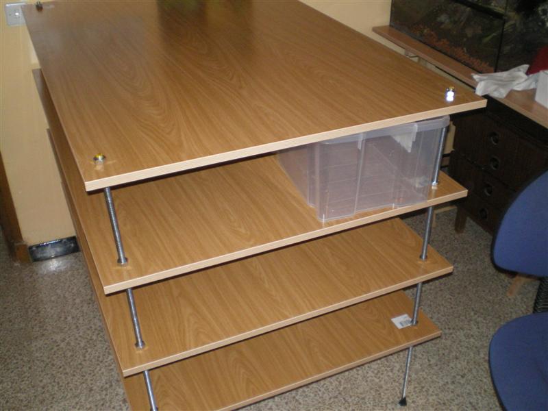 abril dia 13, rack, sandra dones aigua 110 (Medium).jpg