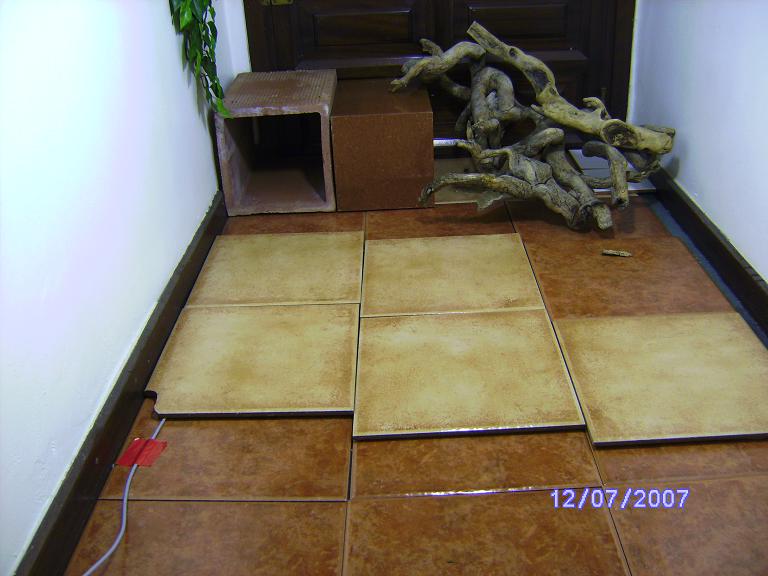 cable + baldosa redu.JPG