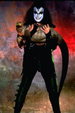 Gene & dragon komodo.JPG